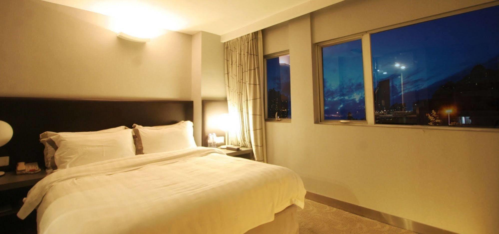 Yi-Wu Commatel Hotel 広州 エクステリア 写真