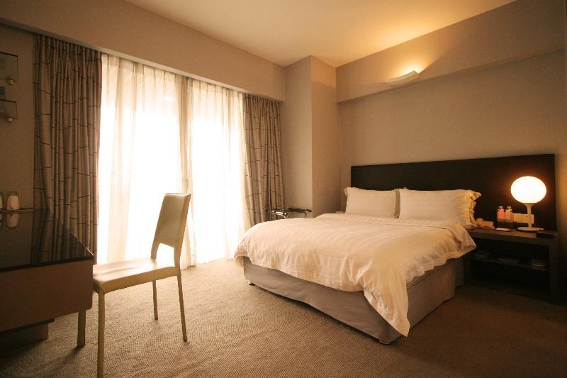 Yi-Wu Commatel Hotel 広州 エクステリア 写真